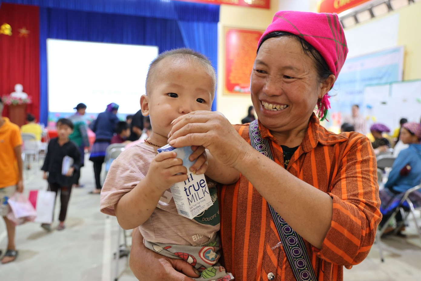 Quỹ Vì Tầm Vóc Việt triển khai các chương trình vì hạnh phúc của phụ nữ và trẻ em.