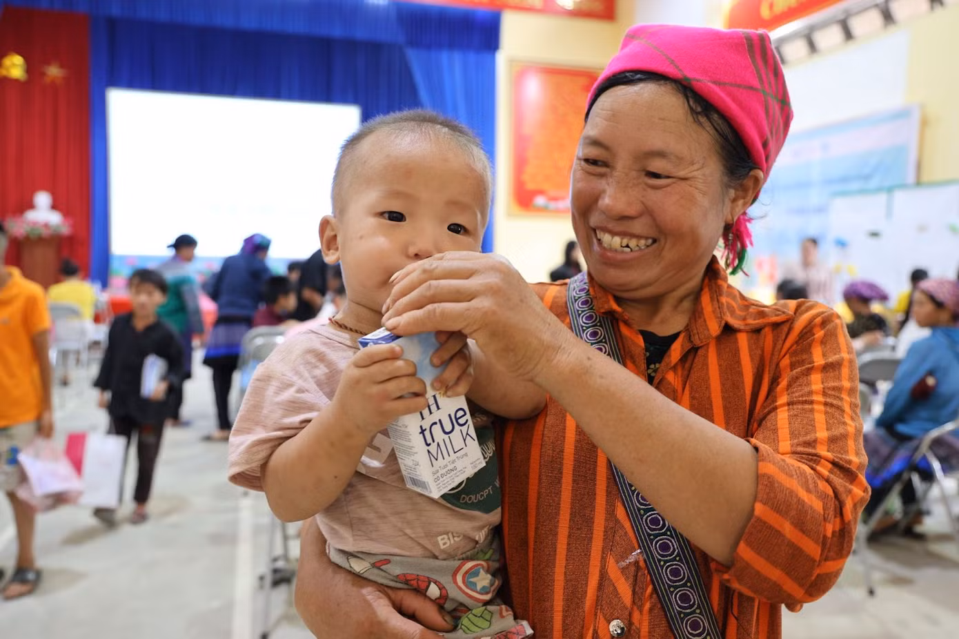 Quỹ Vì Tầm Vóc Việt triển khai các chương trình vì hạnh phúc của phụ nữ và trẻ em. Quỹ Vì Tầm Vóc Việt triển khai các chương trình vì hạnh phúc của phụ nữ và trẻ em.
