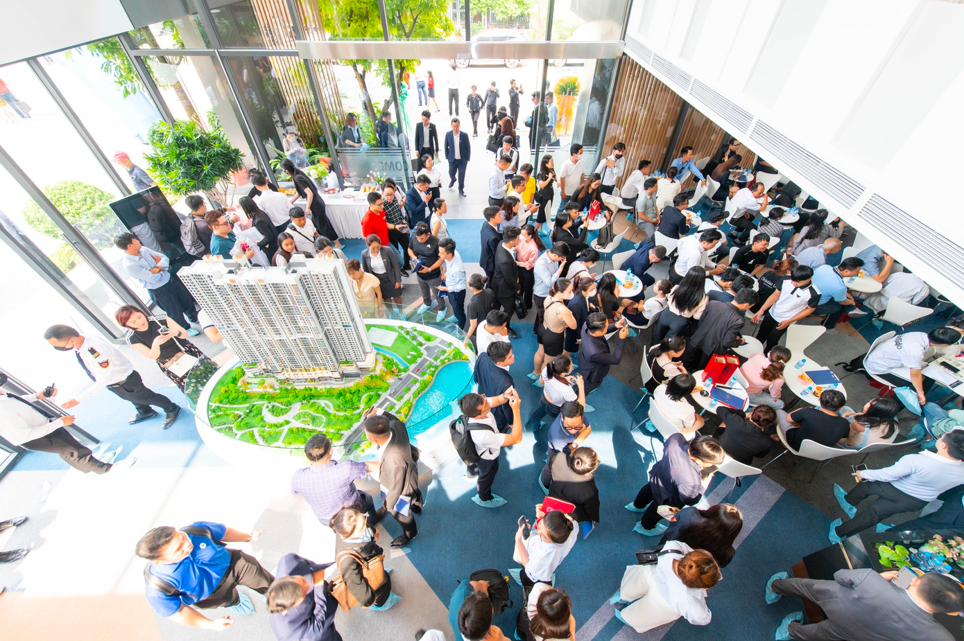 Căn hộ mẫu Hạnh Phúc thu hút đông đảo khách hàng đang có nhu cầu ở thực đến tham quan, tìm hiểu Căn hộ mẫu Hạnh Phúc thu hút đông đảo khách hàng đang có nhu cầu ở thực đến tham quan, tìm hiểu