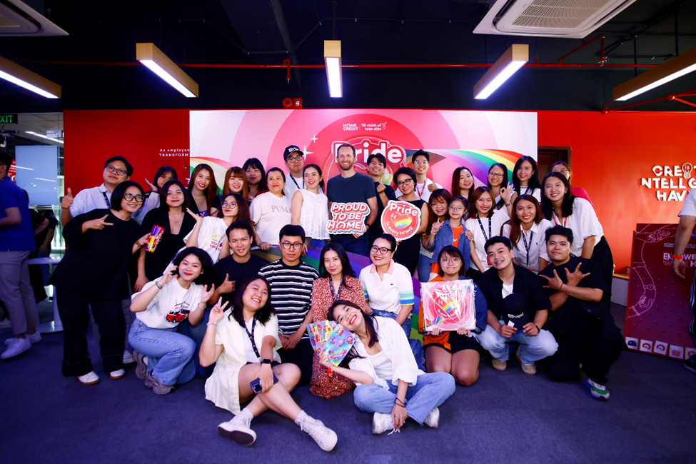 Sự kiện “Pride in Every Home” lan tỏa tinh thần tự hào về môi trường Đa dạng, Bình đẳng và Hòa nhập.