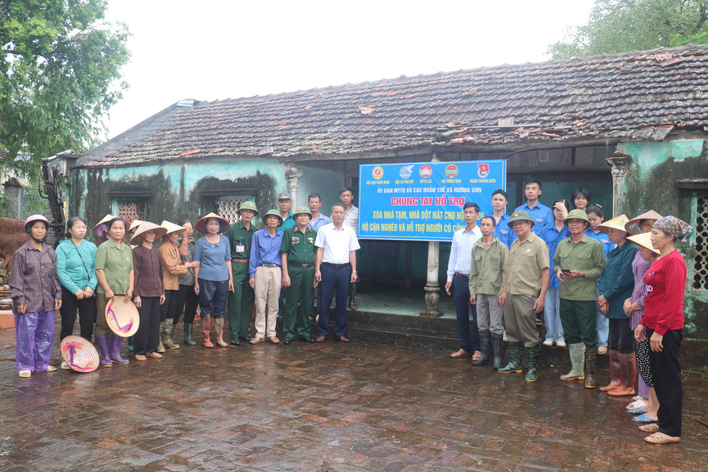 Huyện Lạng Giang khởi công xóa nhà tạm, nhà dột nát