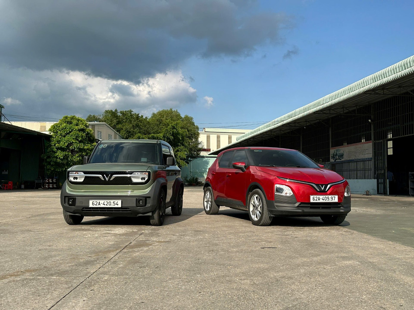 Từng sử dụng xe bán tải, anh Thanh Phong đã quyết định chuyển hẳn sang xe điện với VF 5 Plus và mới nhất là VF 3 Từng sử dụng xe bán tải, anh Thanh Phong đã quyết định chuyển hẳn sang xe điện với VF 5 Plus và mới nhất là VF 3