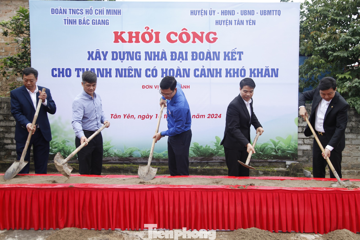 Huyện Tân Yên vượt nhiều chỉ tiêu Đại hội Đảng bộ các cấp ảnh 1