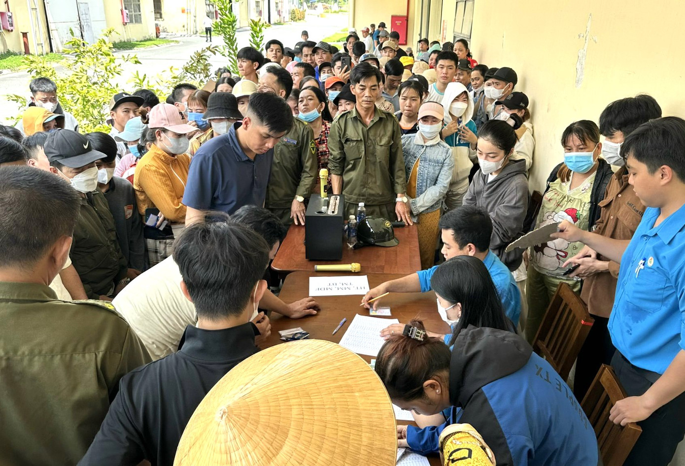 LĐLĐ tỉnh Bình Dương hỗ trợ công nhân LĐLĐ tỉnh Bình Dương hỗ trợ công nhân