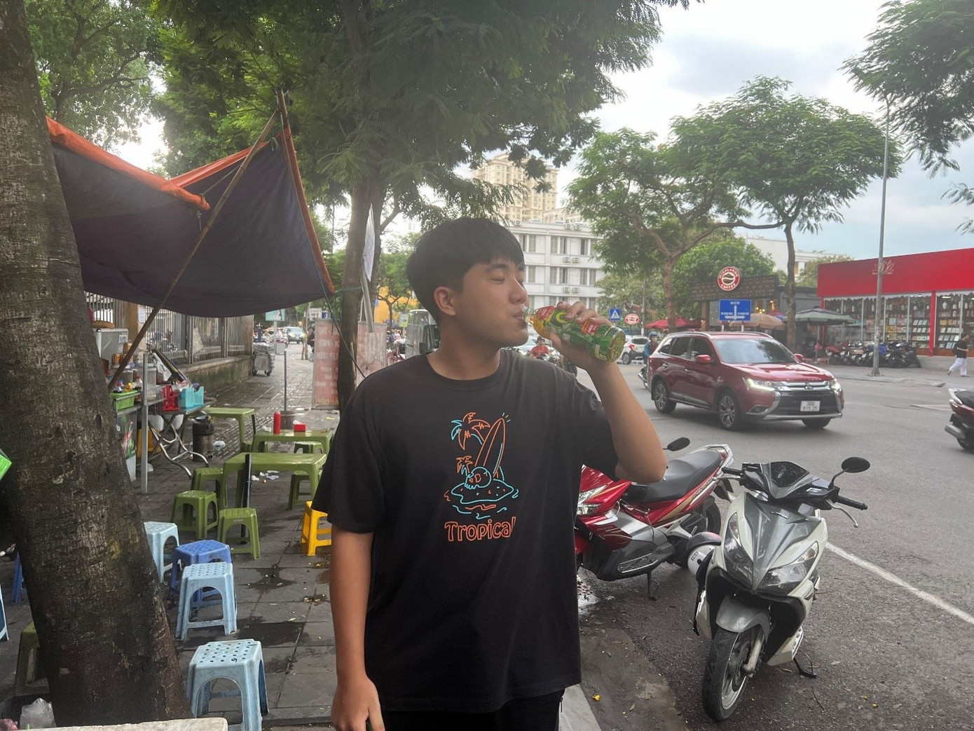 Sau khi nhận được 200 triệu đồng nhờ uống Trà Xanh Không Độ, nam sinh P.Đ.A tâm sự sẽ không giữ riêng cho mình mà sẽ chia sẻ cho các hoạt động cộng đồng. (Ảnh NVCC). Sau khi nhận được 200 triệu đồng nhờ uống Trà Xanh Không Độ, nam sinh P.Đ.A tâm sự sẽ không giữ riêng cho mình mà sẽ chia sẻ cho các hoạt động cộng đồng. (Ảnh NVCC).