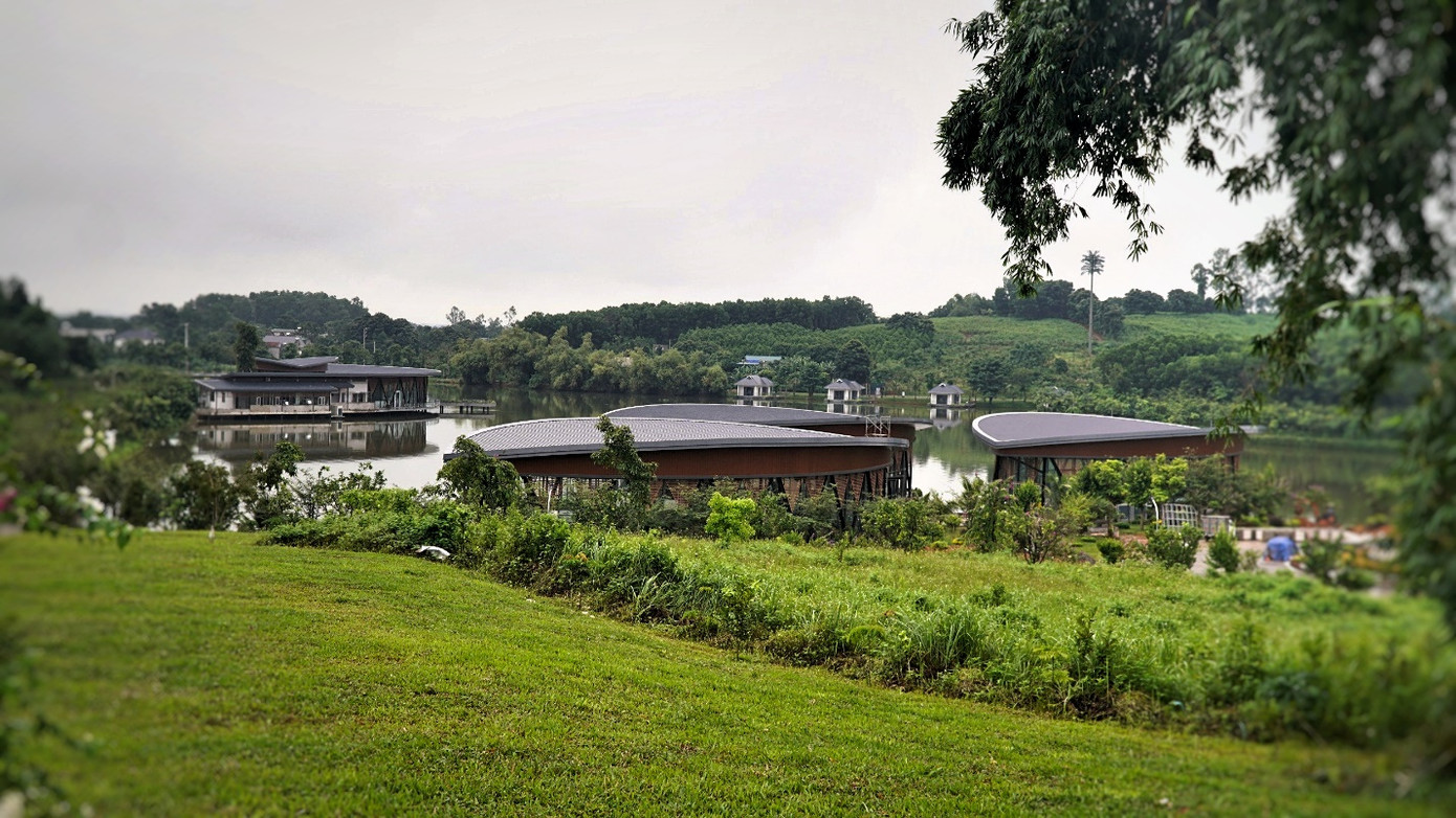 Hình hài của một LAMORI như thung lũng xanh Hình hài của một LAMORI như thung lũng xanh