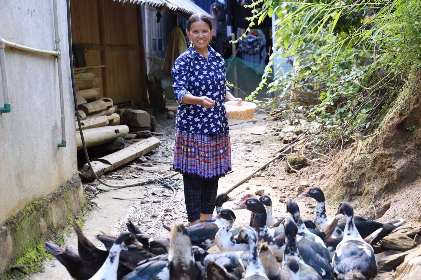 Nguồn vốn vay không lãi suất đã giúp chị D. và các chị em khác có một cuộc sống thoải mái hơn Nguồn vốn vay không lãi suất đã giúp chị D. và các chị em khác có một cuộc sống thoải mái hơn