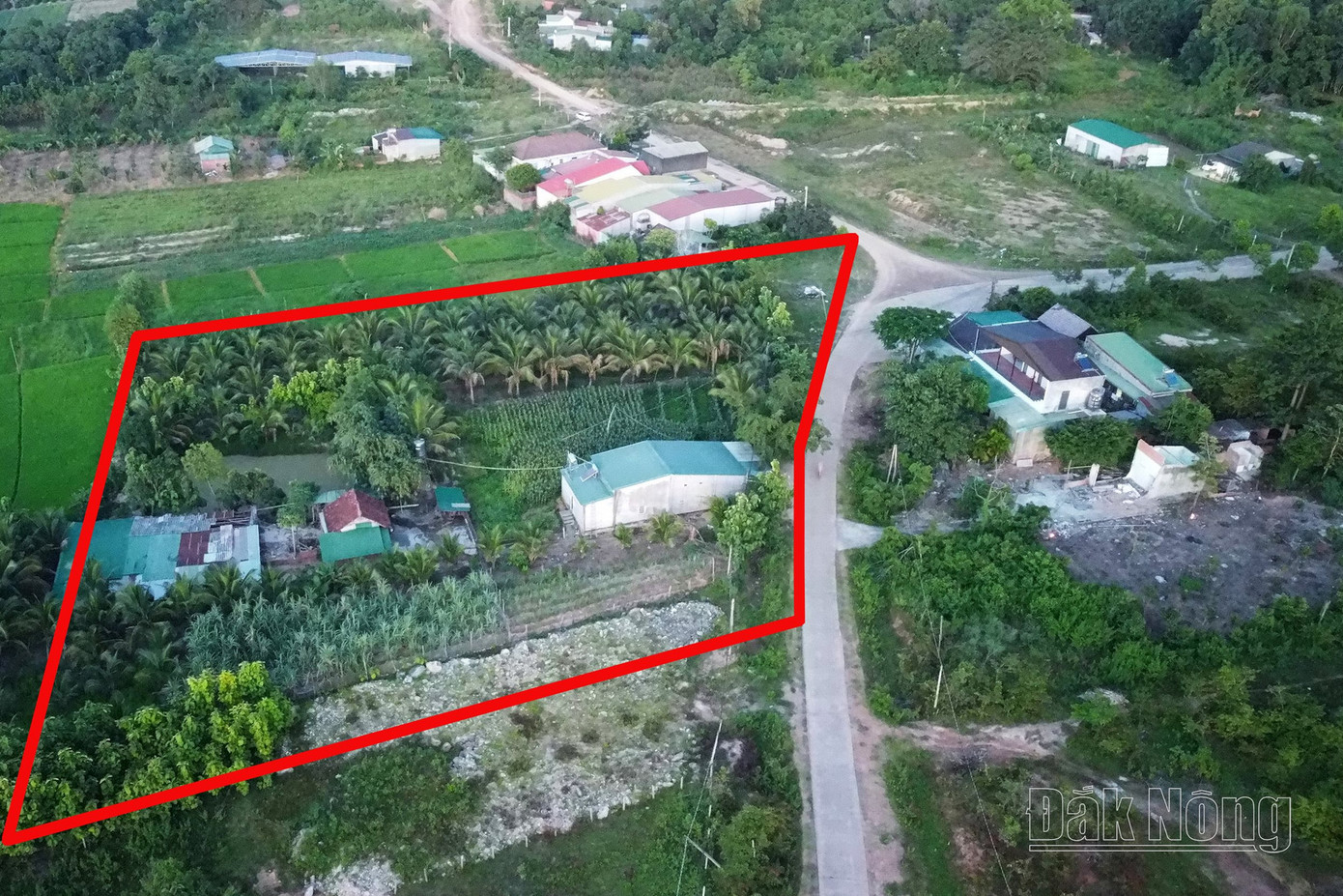 Khu đất và nhà cửa của ông Cương nằm trong vùng quy hoạch Dự án khu dân cư tập trung Khu đất và nhà cửa của ông Cương nằm trong vùng quy hoạch Dự án khu dân cư tập trung