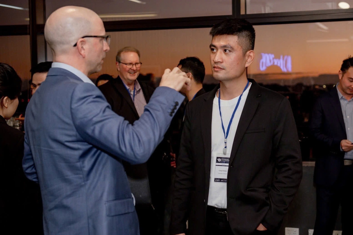 CEO Lê Hoàng Long tại Ngày hội CNTT Việt Nam, được tổ chức tại Australia. CEO Lê Hoàng Long tại Ngày hội CNTT Việt Nam, được tổ chức tại Australia.