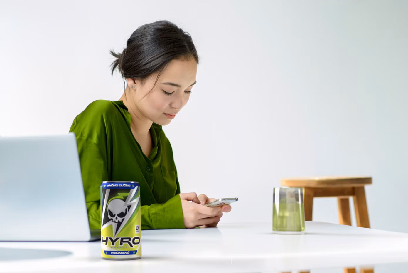 Nước tăng lực HYRO - Thức uống lý tưởng của dân văn phòng