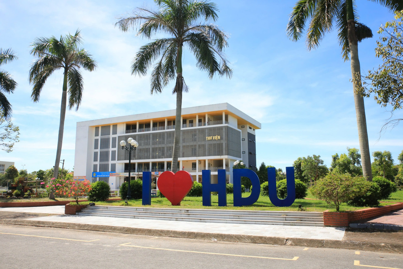 Trường Đại học Hồng Đức Trường Đại học Hồng Đức