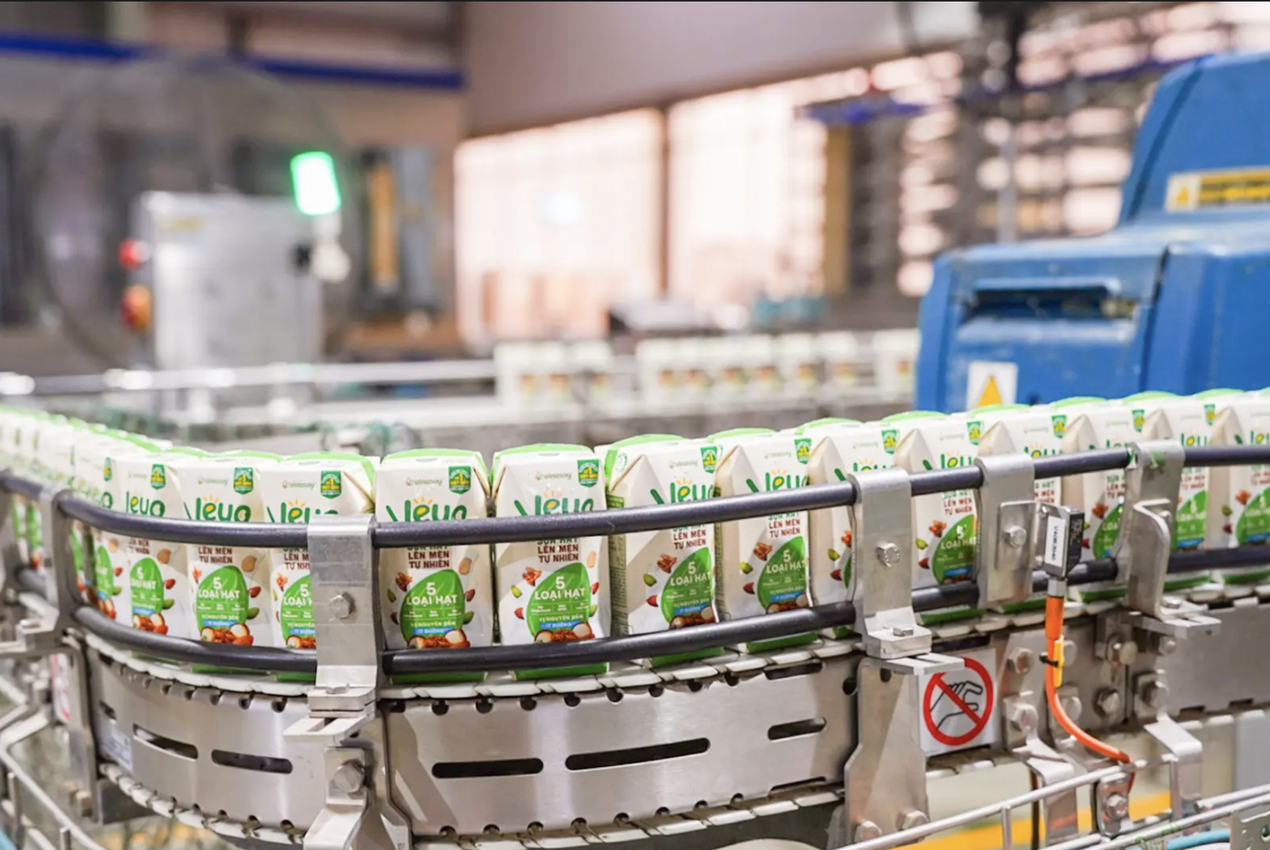 Hành trình chuyên tâm nâng tầm dinh dưỡng thực vật của Vinasoy ngày càng rộng mở với sự ra đời của Sữa hạt Veyo