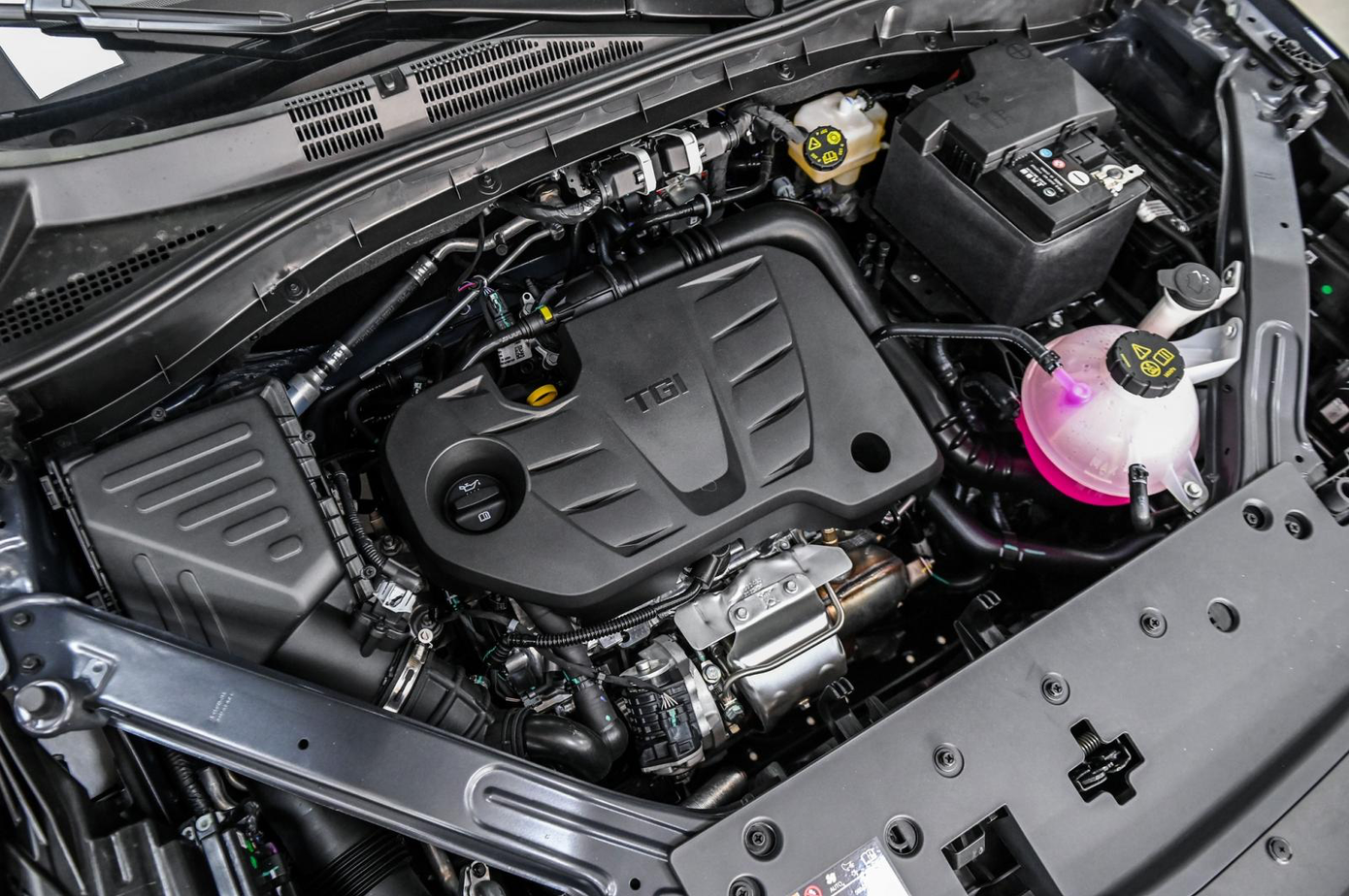 Động cơ của MG RX5 có sức kéo tốt hơn các đối thủ cùng phân khúc C-SUV, nếu không tính xe hybrid Động cơ của MG RX5 có sức kéo tốt hơn các đối thủ cùng phân khúc C-SUV, nếu không tính xe hybrid