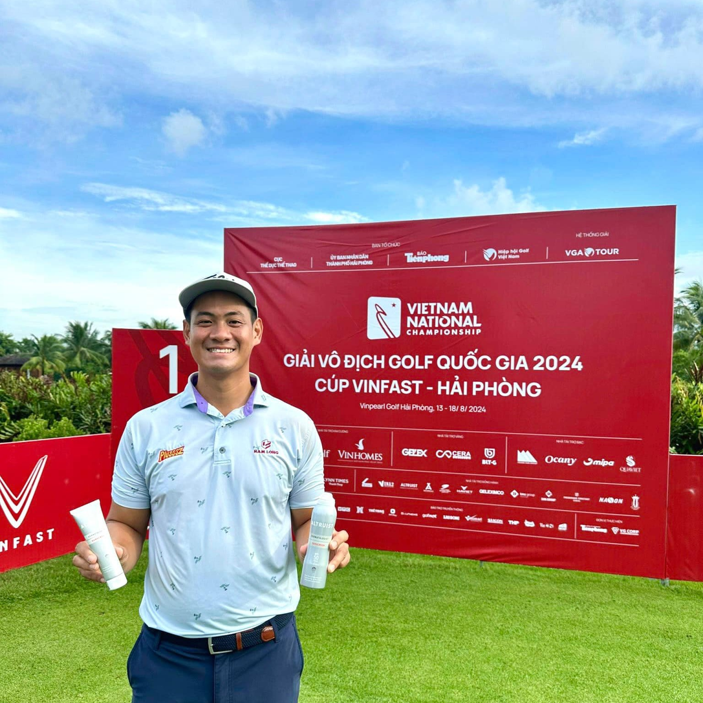 Altruist Sunscreen cũng là sản phẩm chống nắng yêu thích của Golfer nổi tiếng Trương Chí Quân Altruist Sunscreen cũng là sản phẩm chống nắng yêu thích của Golfer nổi tiếng Trương Chí Quân