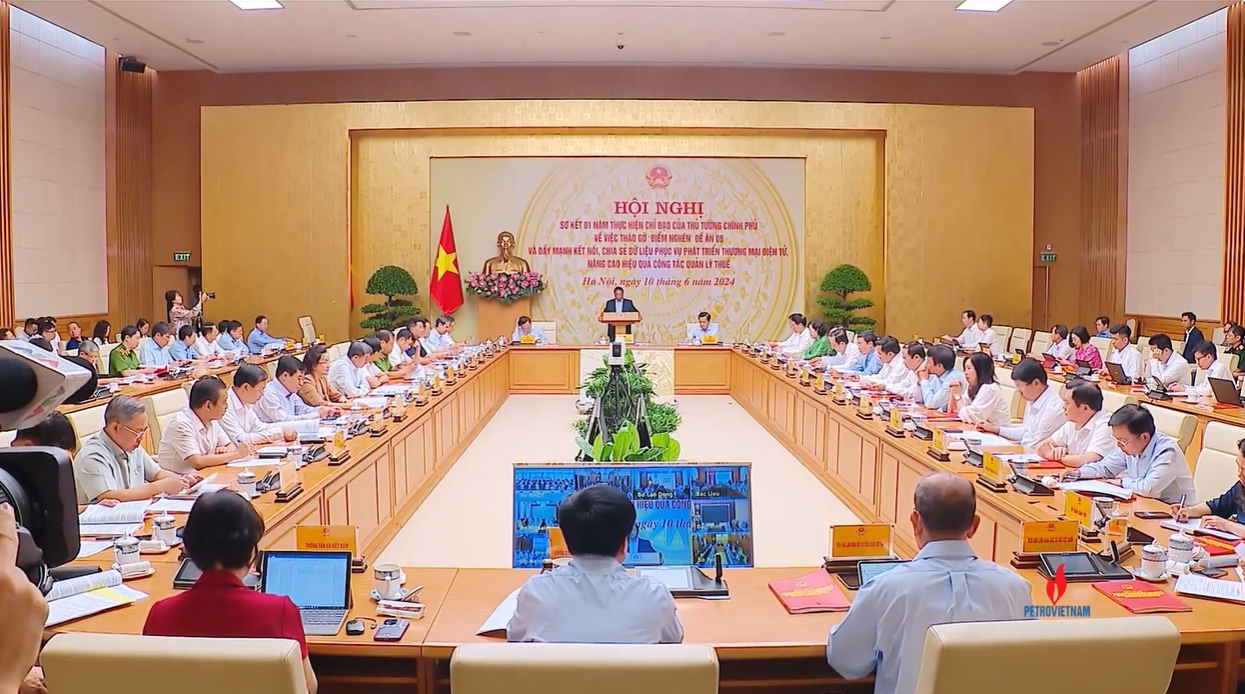 Hội nghị sơ kết 01 năm thực hiện chỉ đạo của Thủ tướng Chính phủ về việc tháo gỡ “điểm nghẽn”Đề án 06 và đẩy mạnh kết nối, chia sẻ dữ liệu phục vụ phát triển thương mại điện tử, nâng cao hiệu quả công tác quản lý thuế