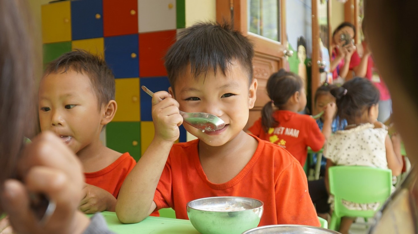 Chung tay cùng Quỹ Vì Tầm Vóc Việt mang đến những bữa ăn dinh dưỡng cho học sinh vùng cao Chung tay cùng Quỹ Vì Tầm Vóc Việt mang đến những bữa ăn dinh dưỡng cho học sinh vùng cao