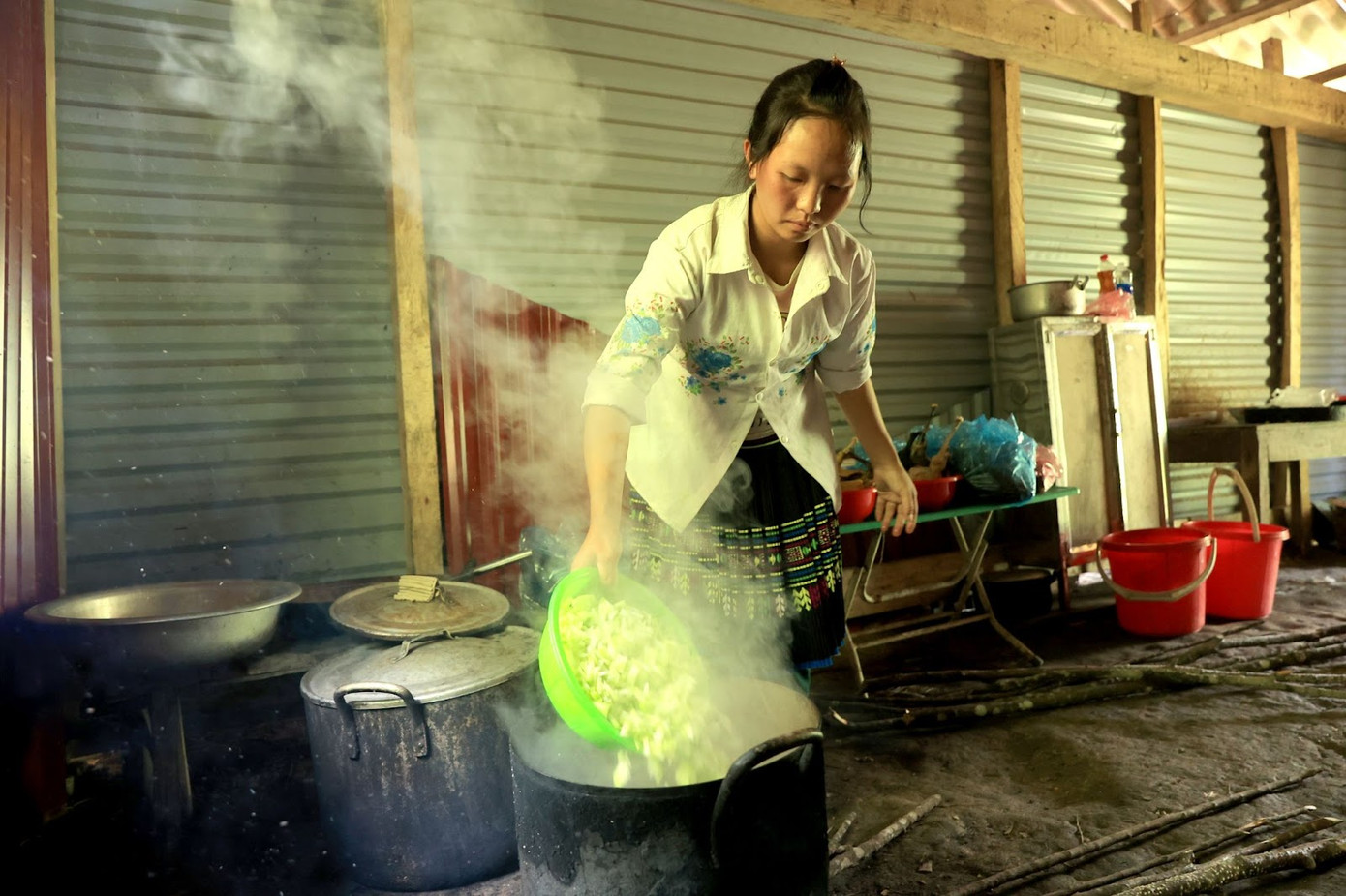 Những bữa ăn được nấu bằng tình yêu thương Những bữa ăn được nấu bằng tình yêu thương