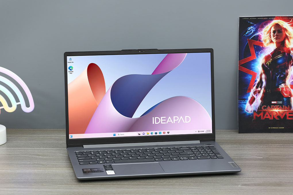 Dòng Ideapad của Lenovo nổi bật với thiết kế tối giản nhưng vẫn tinh tế và mang tính thẩm mỹ cao