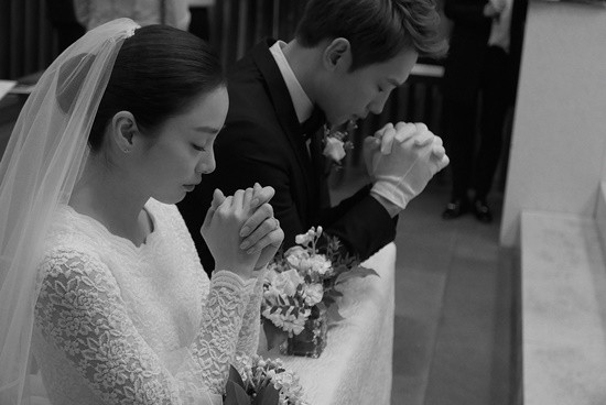 Bi Rain và Kim Tae Hee rạng ngời trong đám cưới ảnh 3