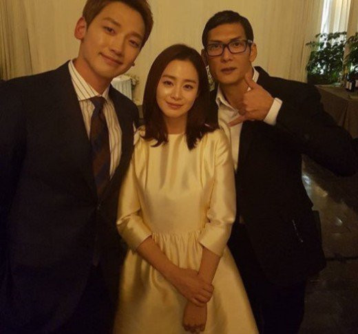 Kim Tae Hee viết thư tay gửi fan hậu đám cưới ảnh 4