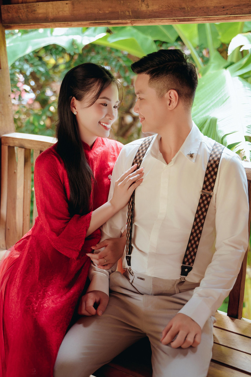 Hạnh phúc đến muộn nhưng rất ngọt ngào. Hạnh phúc đến muộn nhưng rất ngọt ngào.