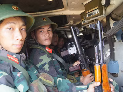 Chiến sĩ bộ binh trên xe BMP1