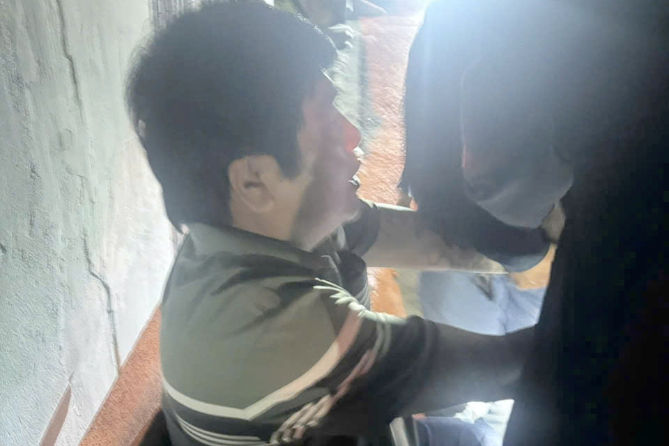 Nghi phạm Toàn lúc bị bắt giữ ở quận 7. Ảnh: C.A.