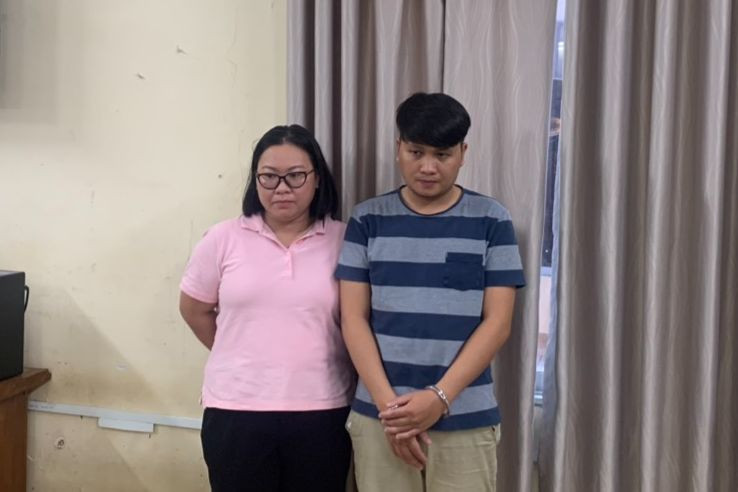 Thắng và Hà tại cơ quan công an. Ảnh: Công an cung cấp. Thắng và Hà tại cơ quan công an. Ảnh: Công an cung cấp.