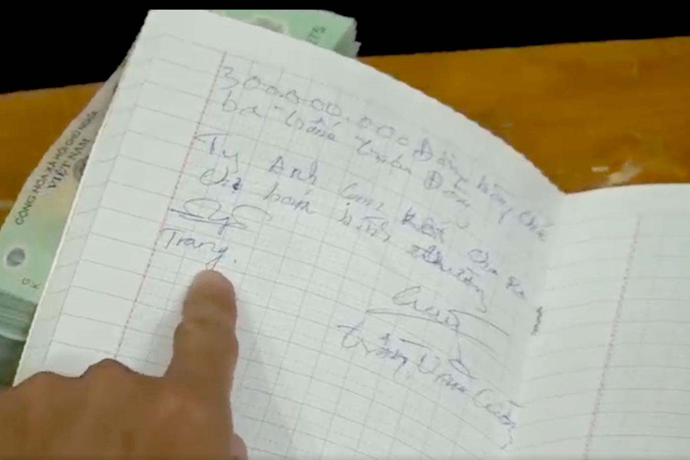 Sổ sách liên quan đến vụ án (Ảnh: Công an cung cấp). Sổ sách liên quan đến vụ án (Ảnh: Công an cung cấp).