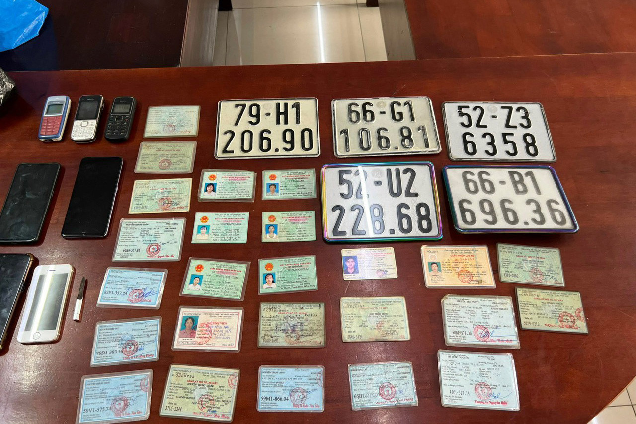 Tang vật vụ án. Ảnh: H.T.