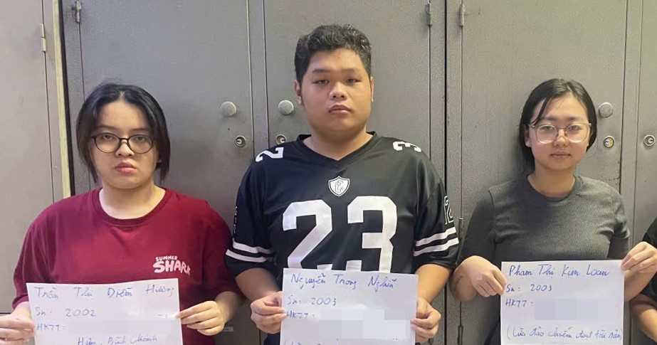 Từ trái qua, Hương, Nghĩa và Loan. Ảnh: C.A.