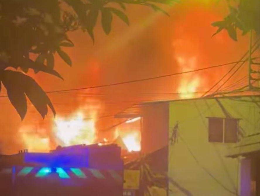 Cháy nhà lúc rạng sáng ở TPHCM, 3 người tử vong ảnh 1