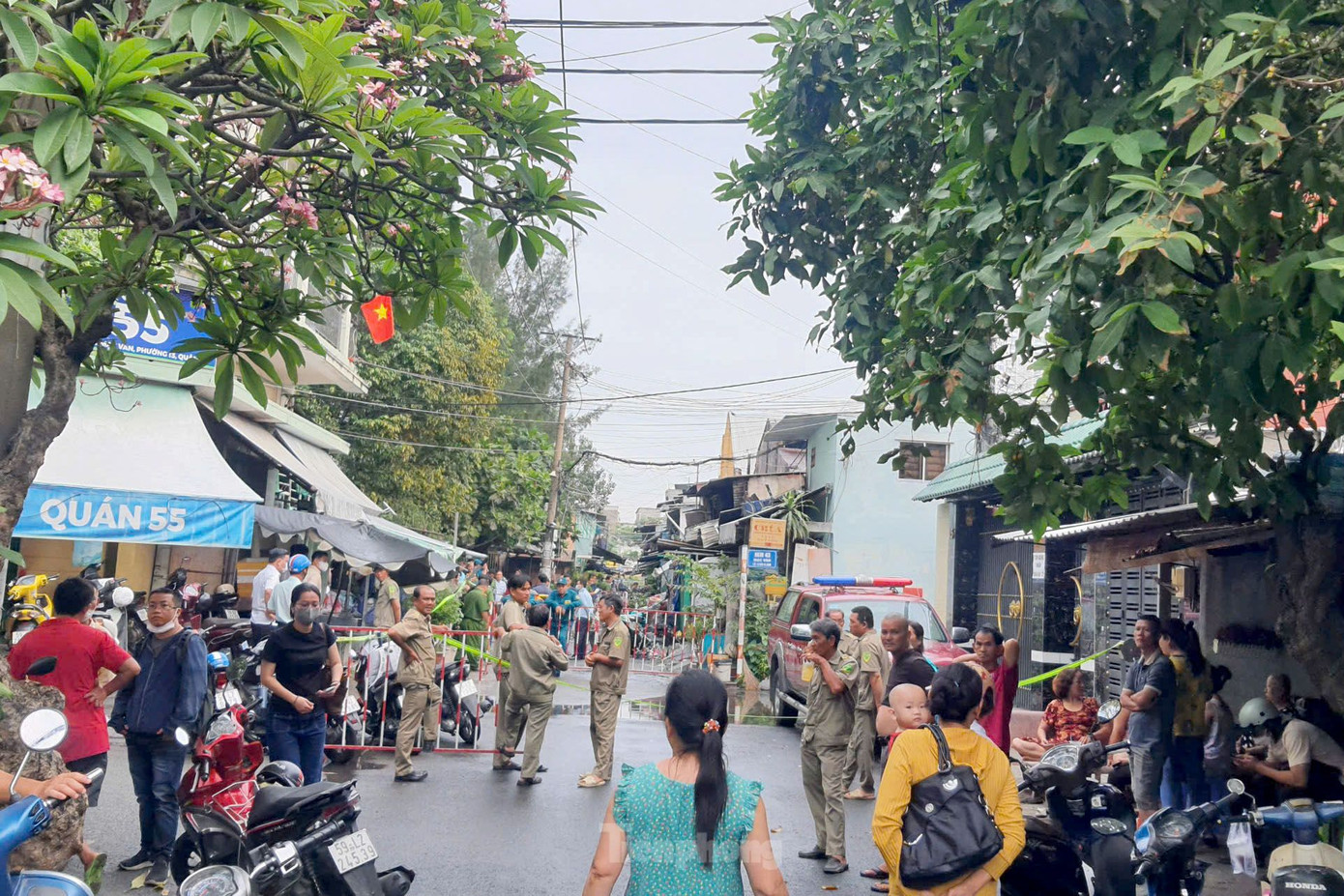 Hiện trường vụ cháy được lực lượng chức năng phong tỏa. Ảnh: Hoàng Thuận. Hiện trường vụ cháy được lực lượng chức năng phong tỏa. Ảnh: Hoàng Thuận.