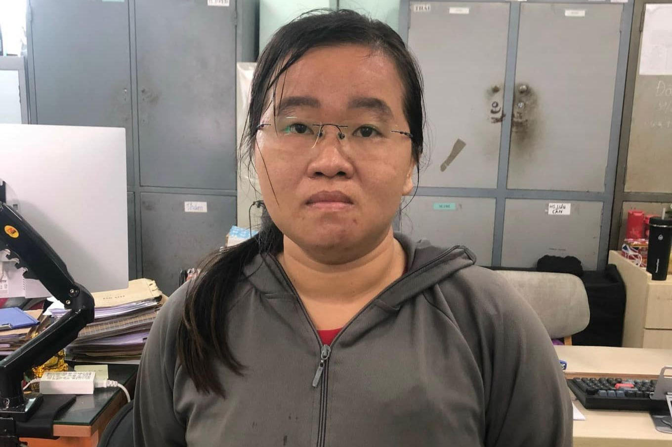 Huỳnh Ngọc Bảo Trâm tại cơ quan công an. Huỳnh Ngọc Bảo Trâm tại cơ quan công an.