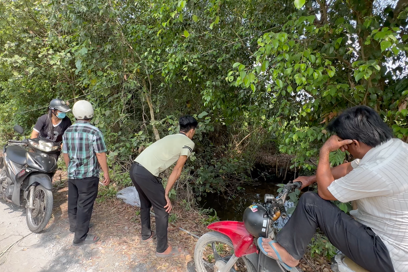 Khu vực hung thủ giết người lẩn trốn. Ảnh: H.T.