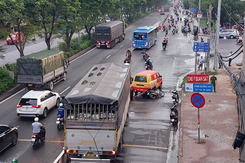 Hiện trường vụ tai nạn liên hoàn. Ảnh: C.A.