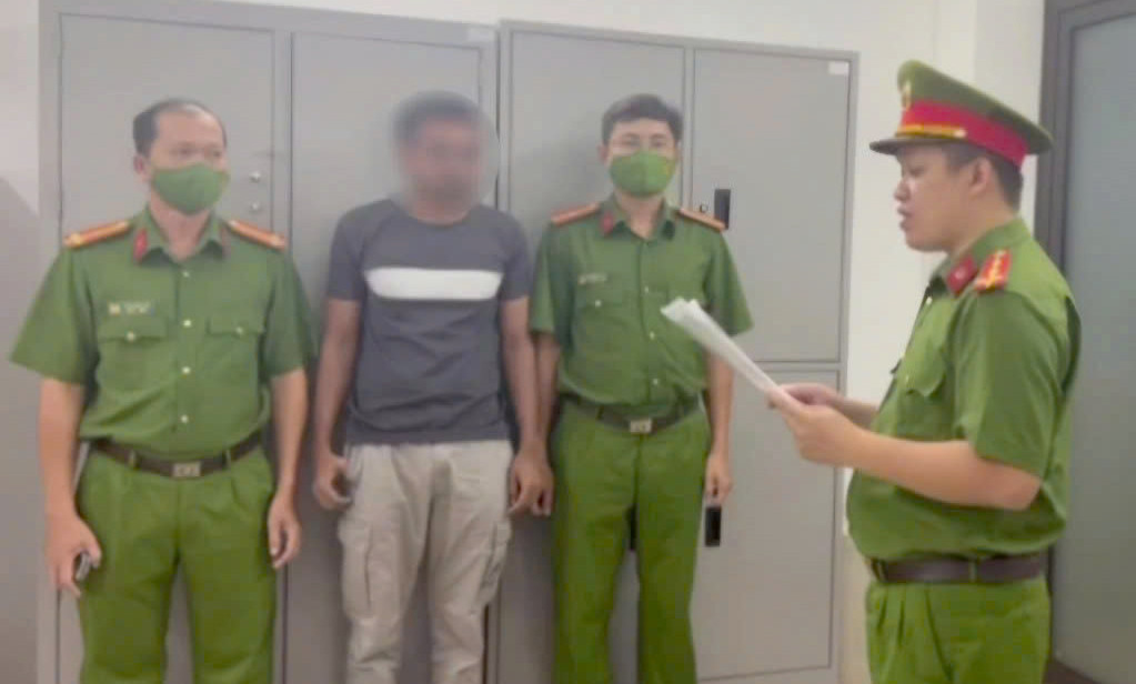 Ông H. tại cơ quan công an. Ảnh: Công an cung cấp. Ông H. tại cơ quan công an. Ảnh: Công an cung cấp.