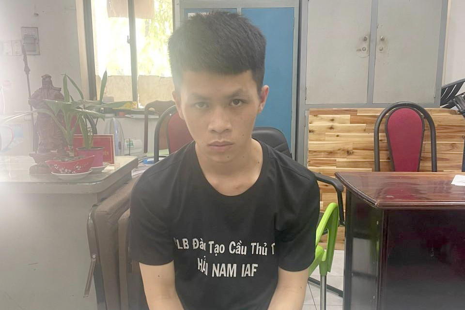 Nguyễn Tiến Vinh tại cơ quan công an (Ảnh: C.A.). Nguyễn Tiến Vinh tại cơ quan công an (Ảnh: C.A.).