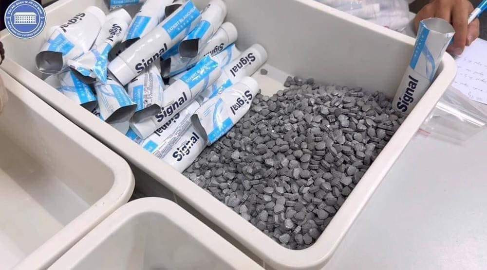 Tang vật trong vụ án. Tang vật trong vụ án.