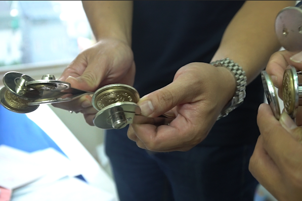 Dụng cụ đóng dấu. Dụng cụ đóng dấu.