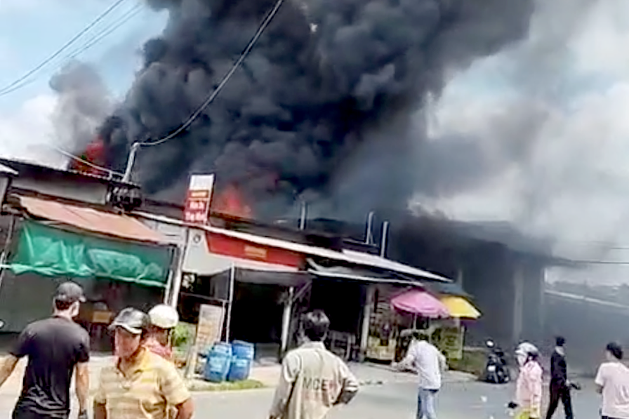 Hiện trường vụ cháy. Hiện trường vụ cháy.