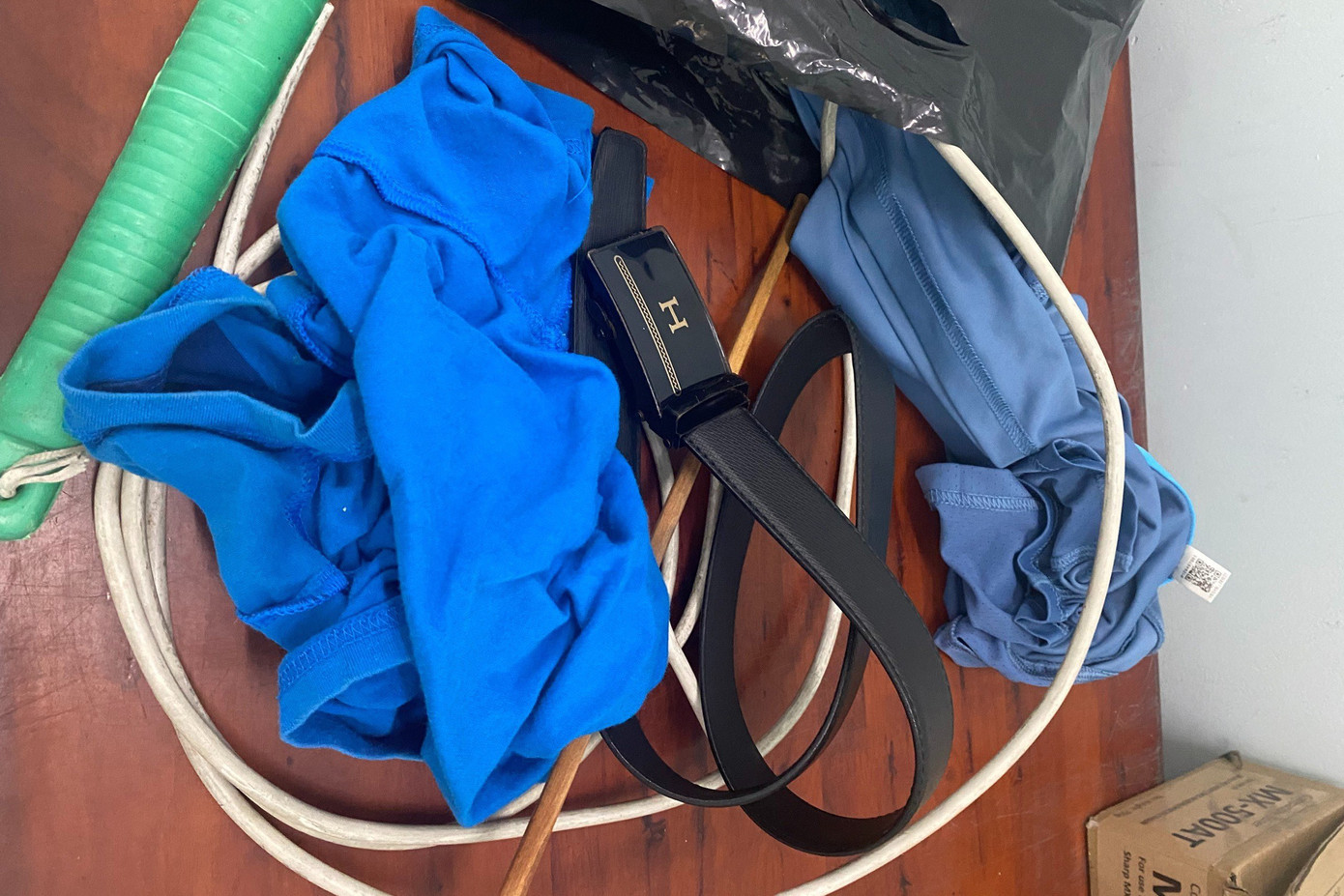 Tang vật vụ án. Ảnh: H.T.