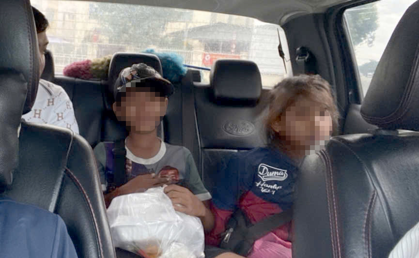 Nhóm trẻ em được đưa vào trung tâm hỗ trợ xã hội. Ảnh: UBND phường cung cấp. Nhóm trẻ em được đưa vào trung tâm hỗ trợ xã hội. Ảnh: UBND phường cung cấp.