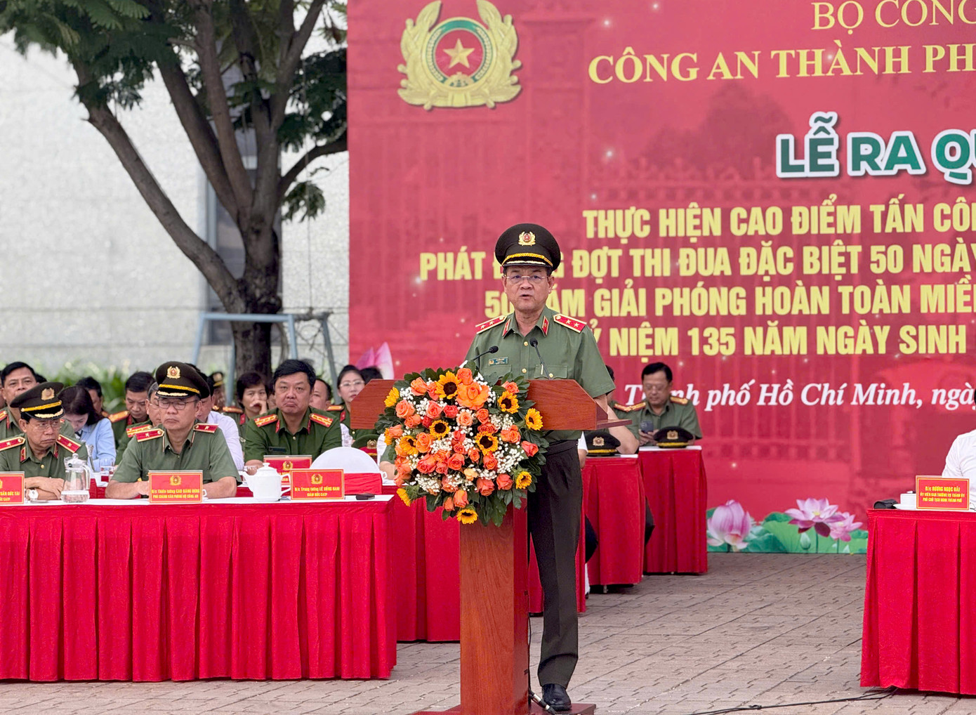Trung tướng Lê Hồng Nam phát biểu tại lễ ra quân. Ảnh: H.T. Trung tướng Lê Hồng Nam phát biểu tại lễ ra quân. Ảnh: H.T.