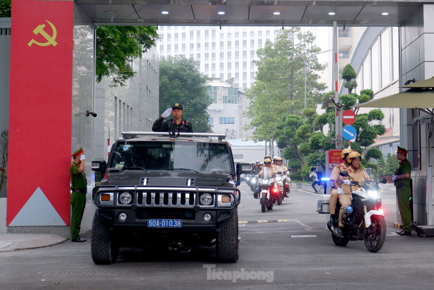 Đợt cao điểm trấn áp tội phạm kéo dài đến hết ngày 20/5. Ảnh: Hoàng Thuận. Đợt cao điểm trấn áp tội phạm kéo dài đến hết ngày 20/5. Ảnh: Hoàng Thuận.