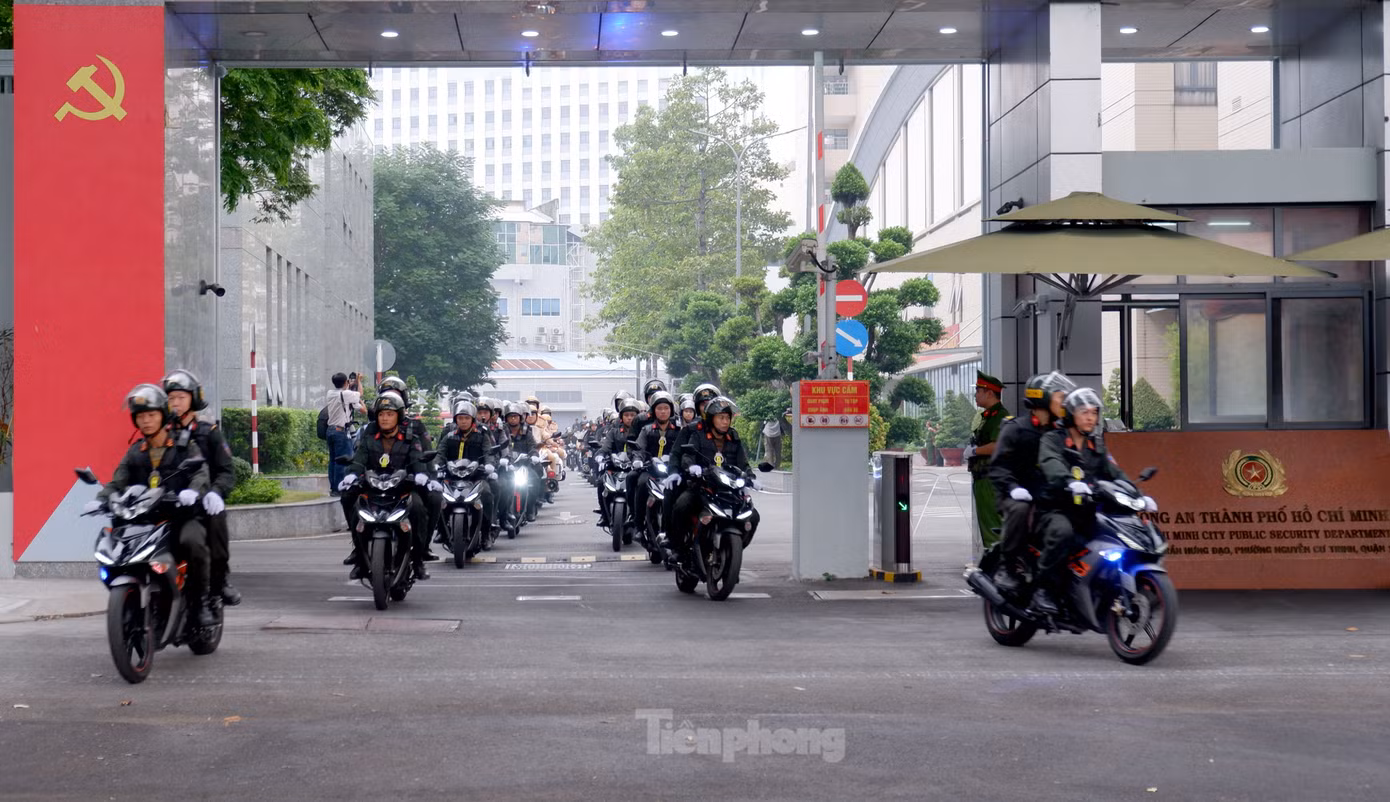 Giám đốc Công an TPHCM yêu cầu lực lượng công an tăng cường tuần tra phát hiện, xử lý kịp thời các tình huống về an ninh trật tự. Ảnh: Hoàng Thuận.