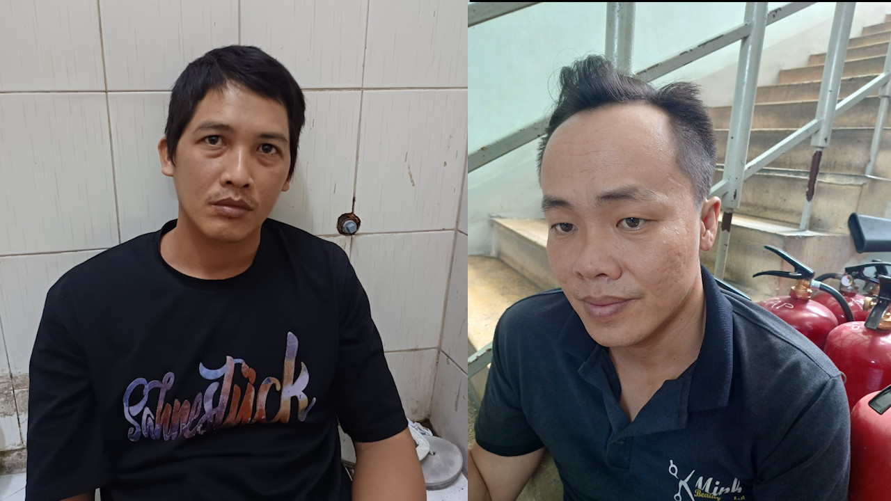 Hứa Minh Quân (bên trái) và Nguyễn Văn Dao tại cơ quan công an. Ảnh: A.X.