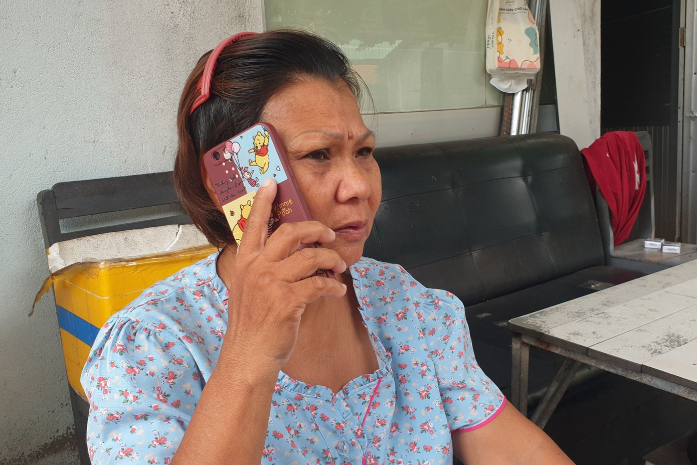 Bà Hường đi tìm con trai khắp nơi nhưng không có kết quả. Bà Hường đi tìm con trai khắp nơi nhưng không có kết quả.