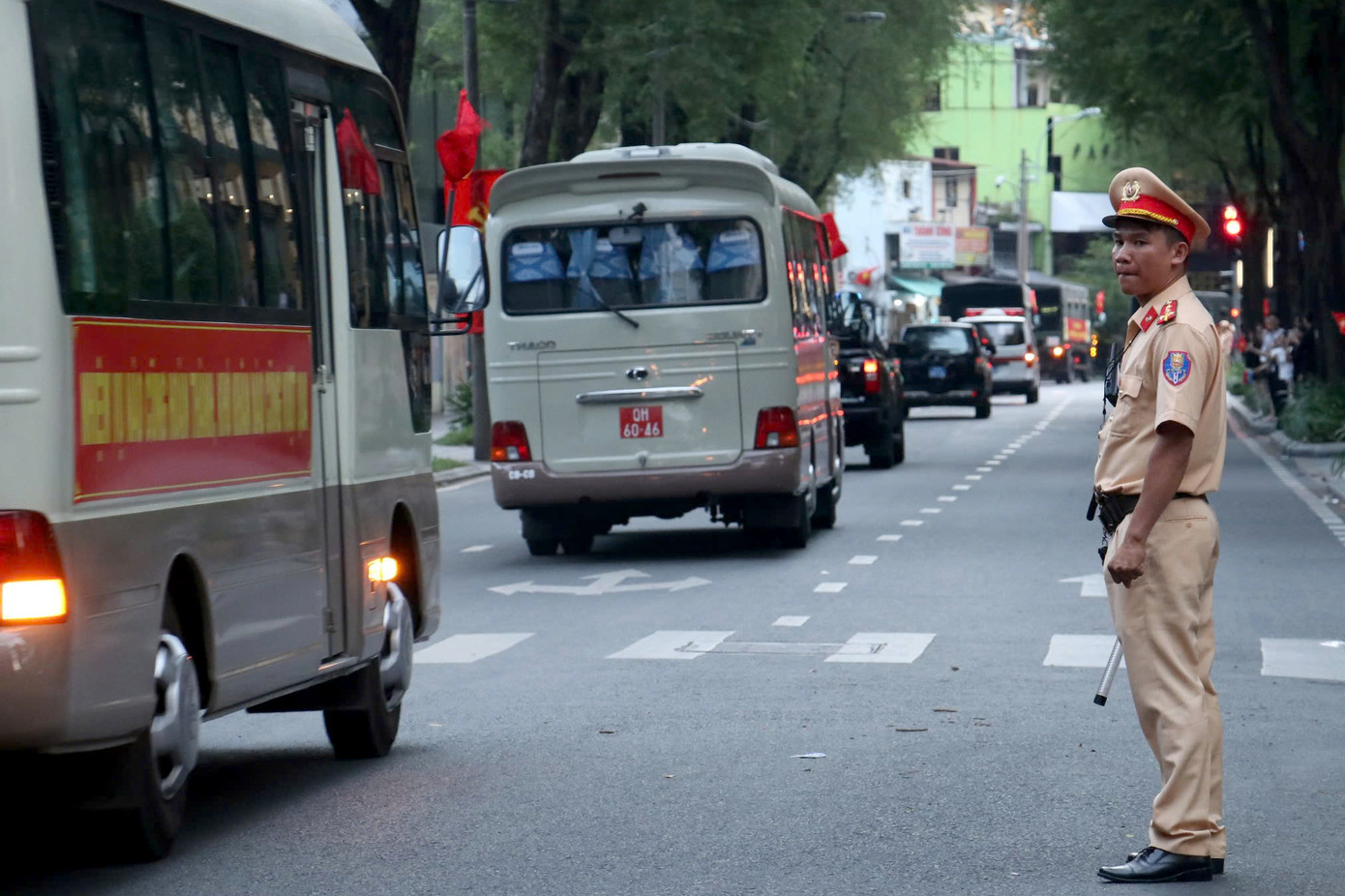 CSGT túc trực phân luồng ở các tuyến đường trọng điểm dịp lễ. Ảnh: C.A.