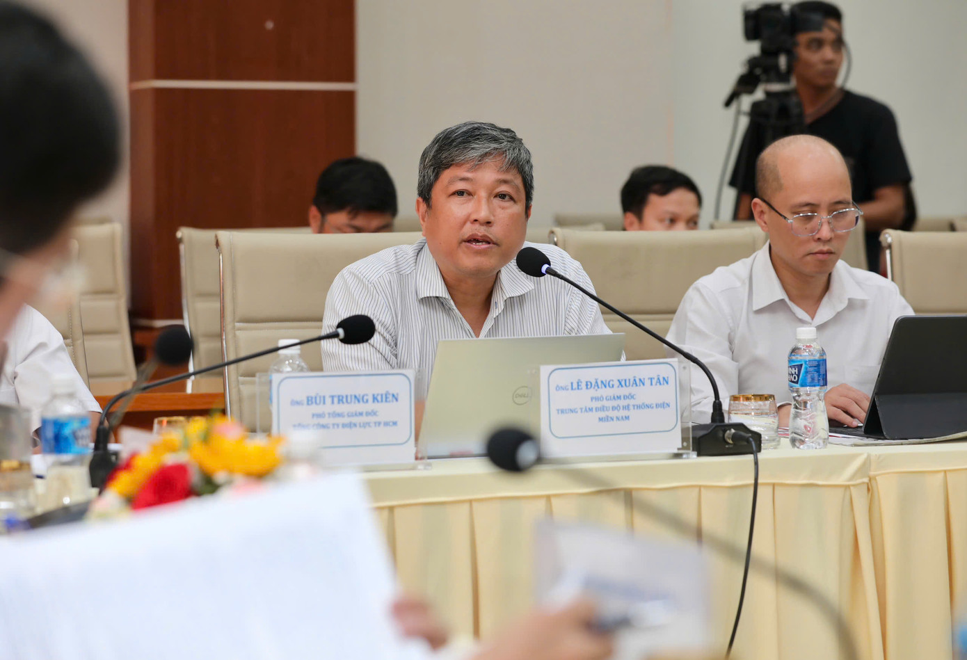 Ông Lê Đặng Xuân Tân nhấn mạnh về "chìa khóa giảm áp lực" là tối ưu hóa vận hành hệ thống. Ông Lê Đặng Xuân Tân nhấn mạnh về "chìa khóa giảm áp lực" là tối ưu hóa vận hành hệ thống.